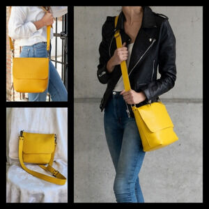 Calma Yellow Leather‎ Crossbody Bag